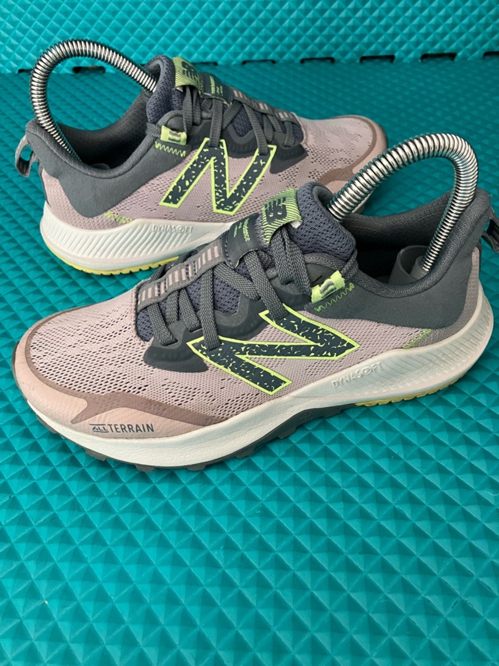 New Balance Women's DynaSoft Nitrel V4 Trail Running Shoe | 5.5